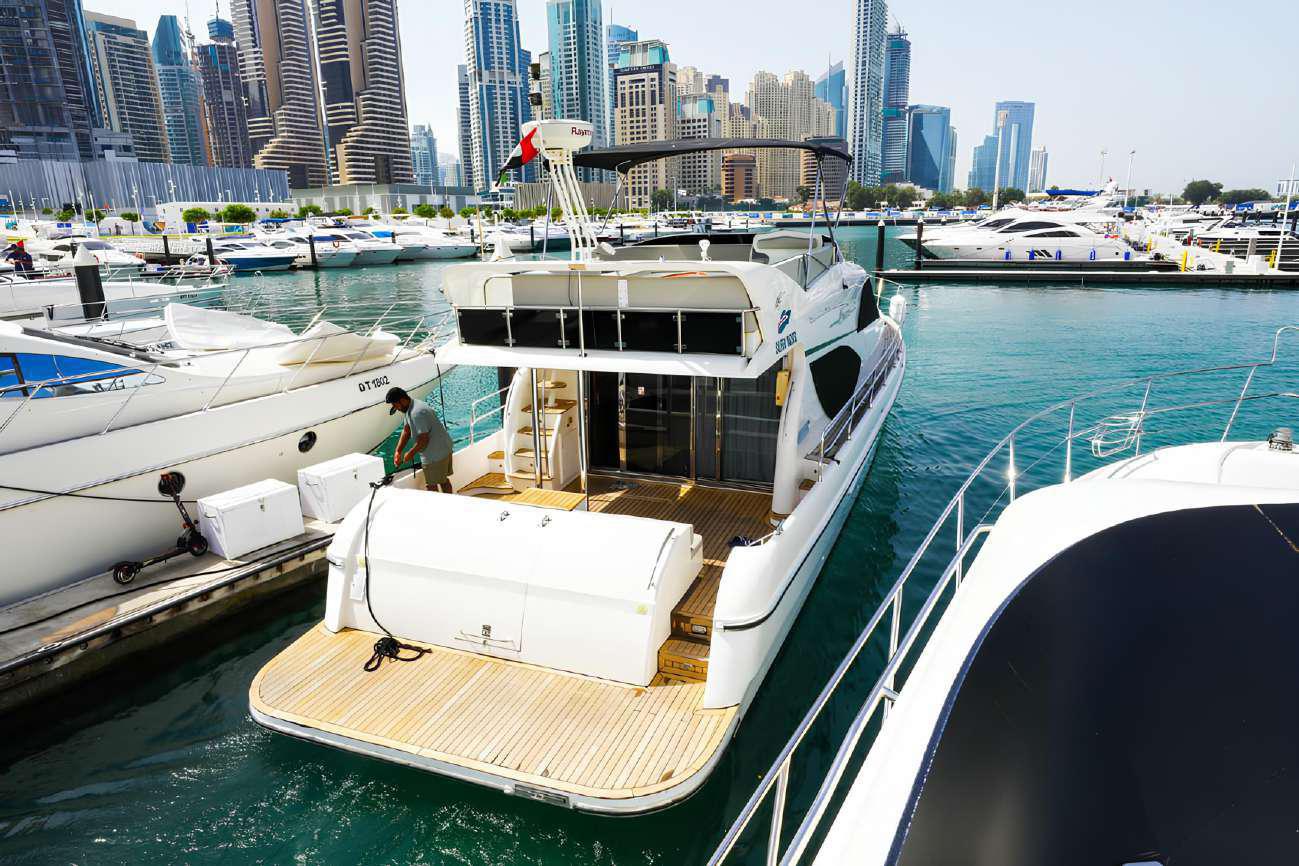 66ft yacht marina from outside